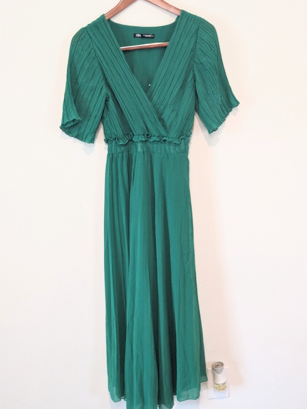 Zara Emerald Green Pleated V-Neck Midi Dress XS